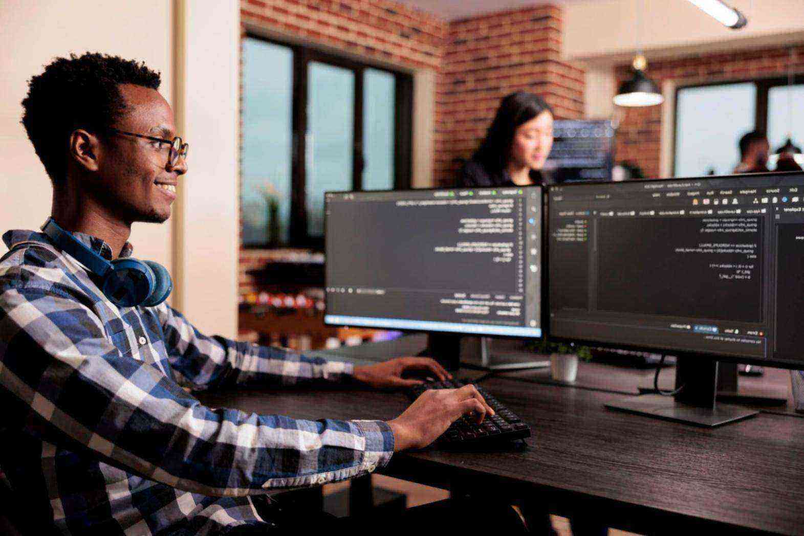 Live AI webinar session with participants engaging in real-time discussion